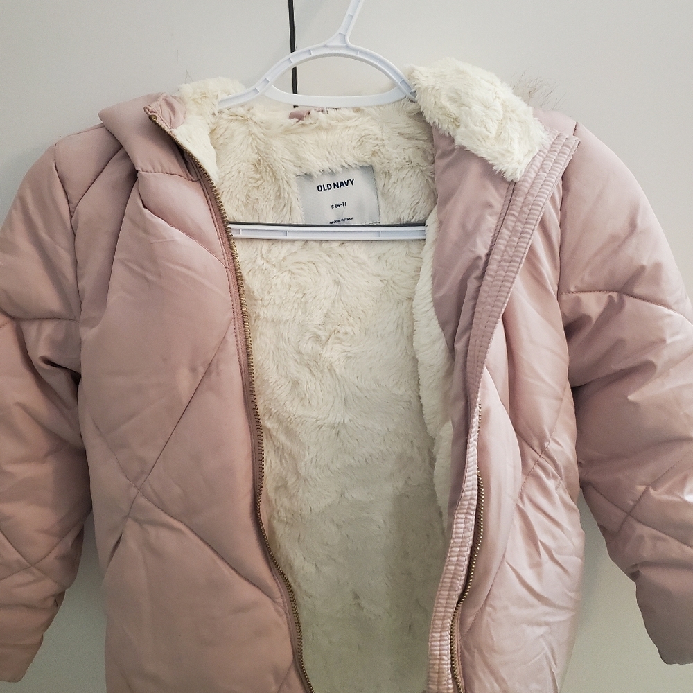 Old Navy girls size 6/7 winter jacket